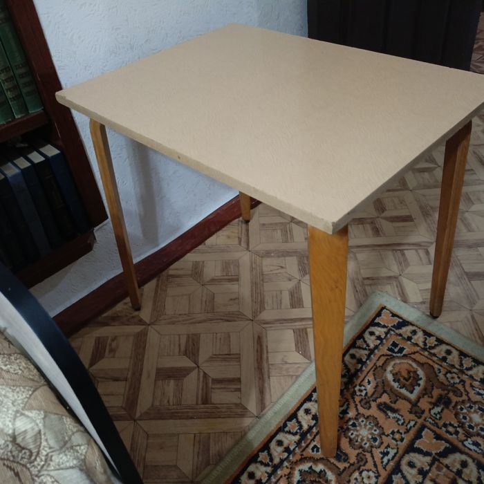 Стол для школьника