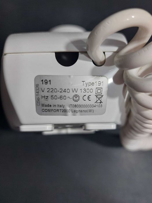 Uscator de par, montaj pe perete, 1300W, 3 trepte