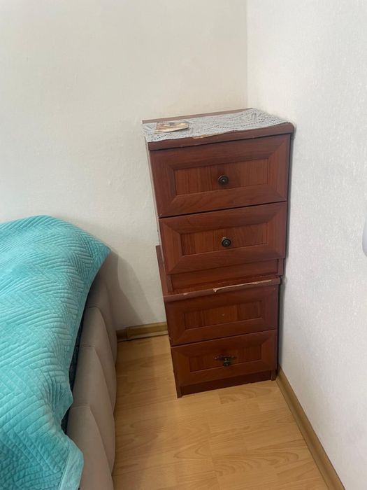 Продам шкаф с тумбами и комодом