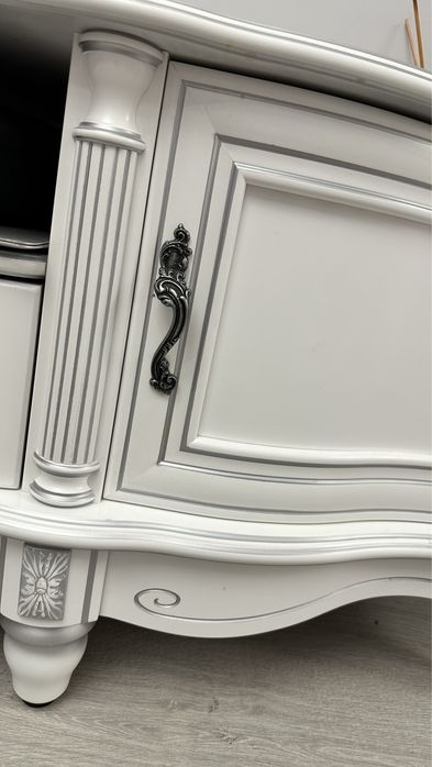 Тумба под телевизор