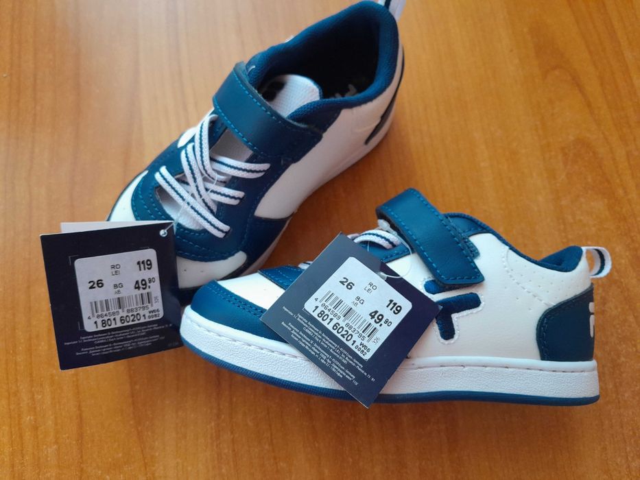 Adidasi Fila, noi, marime 26
