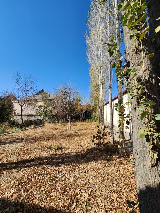 Yer sotiladi 7 sotok markazdan