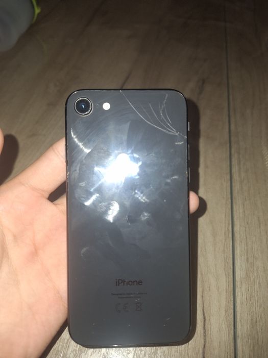 Продам айфон 8 75%