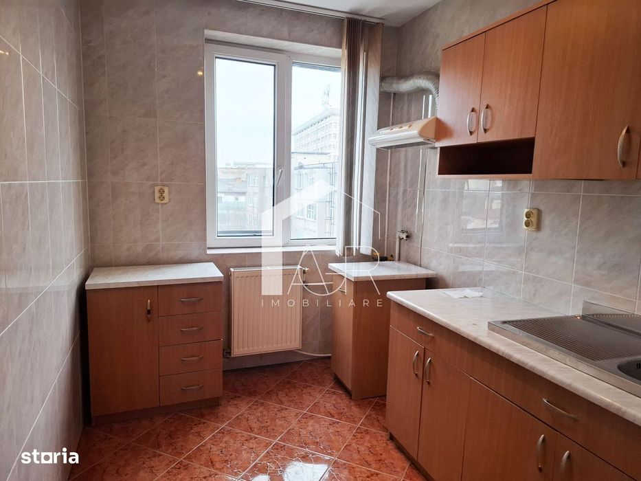 Apartament cu 2 camere, semidecomandat, Ultracentral