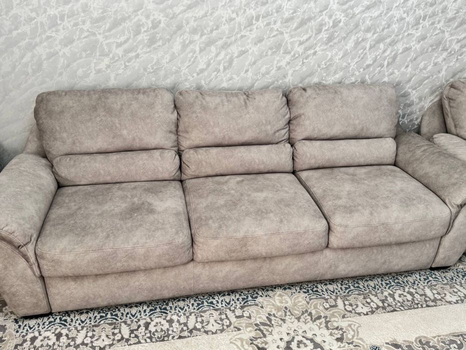 Продается диван в отличном состоянии!