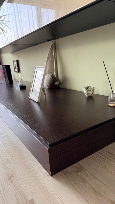 Vand mobila living