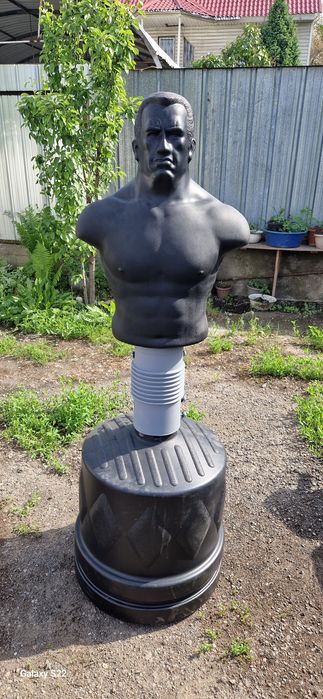 Манекен Герман Груша