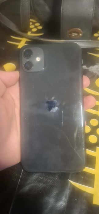 Vând iphone11 urgent