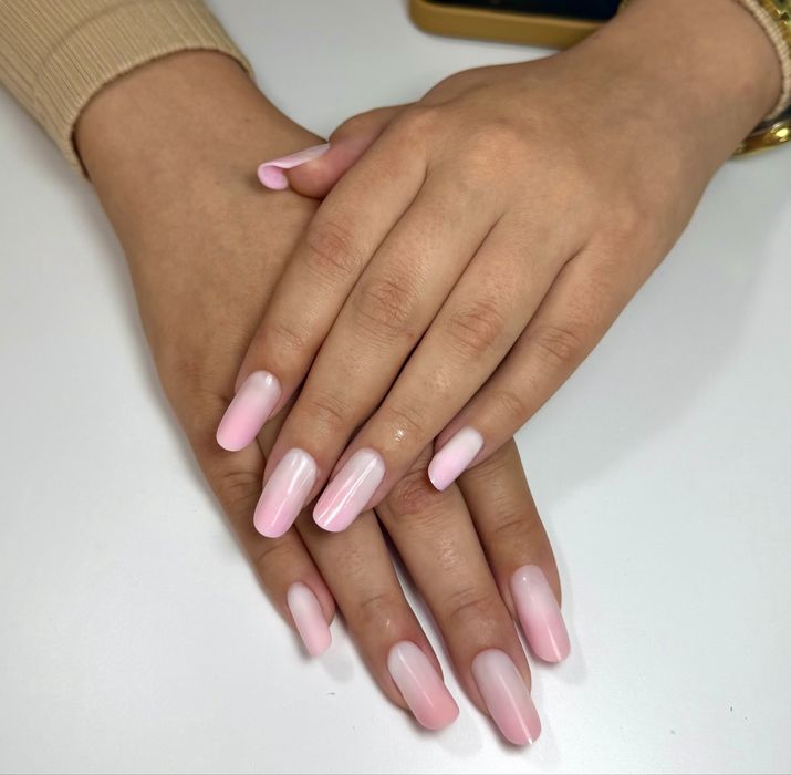 Manichiura si Pedichiura Gel/Semipermanent