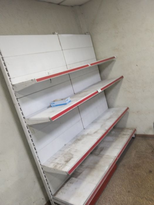Продам витрину металлическую