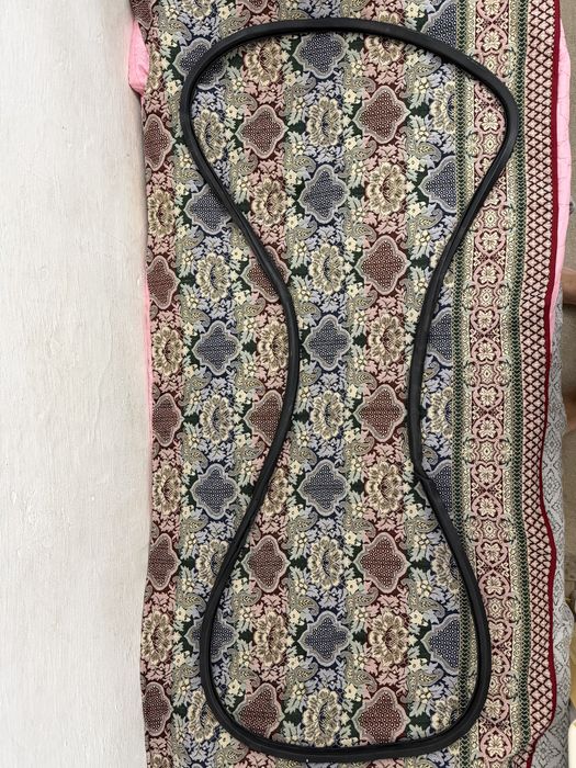 Резинка дверного проёма багажника от lexus GX460