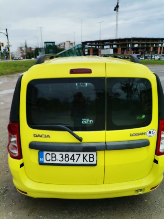 Продавам Дачия Логан
