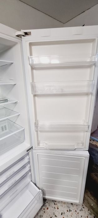 Продам холодильник Haier C2F536CWMV