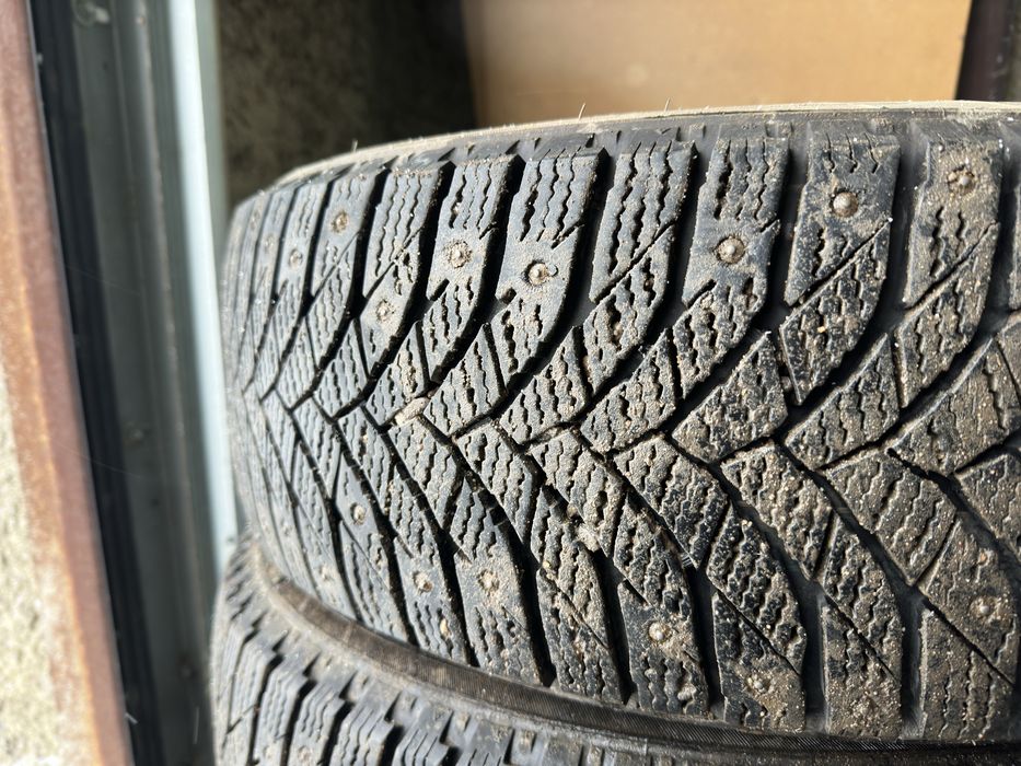 Шипованные шины 205/65/15