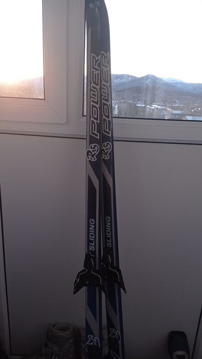 Продам: лыжные ботинки, ролики, лыжи