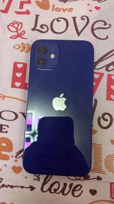 Продам айфон 12 128гб