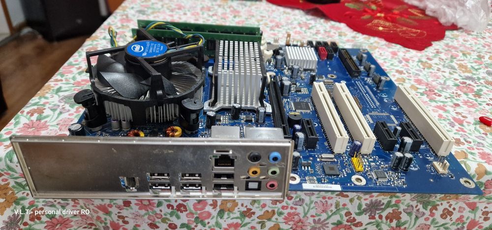 Intel desktop board 01