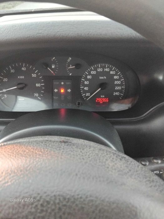 Vând Renault megane