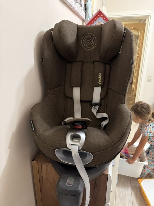 Ново премиум столче за кола Cybex Sirina Zi Plus