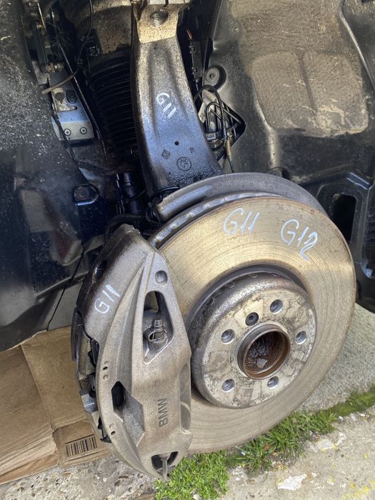 Fuzetă dreapta față BMW G 11, G12 3.0 D