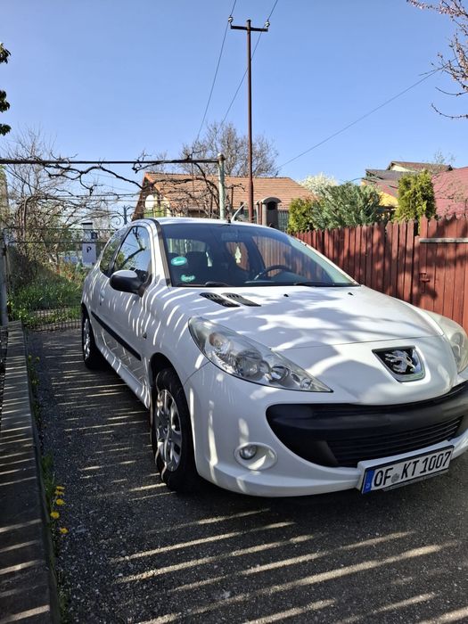 PEUGEOT  206 + An Model 2010