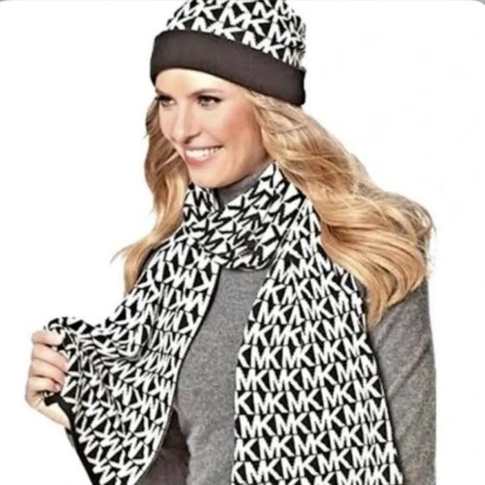 Set Michael Kors original cu Fes, Fular si Manusi, Nou, cadou perfect