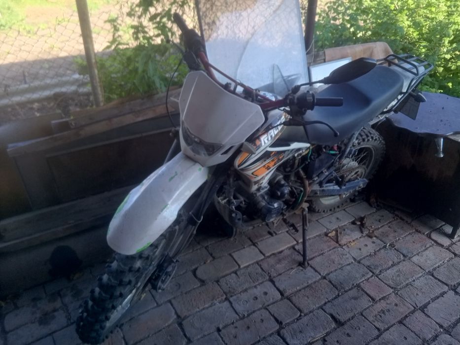 Продам эндуро 250куб