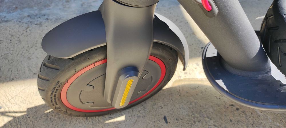 Trotinetă electrică Xiaomi Mi Electric Scooter Pro 2