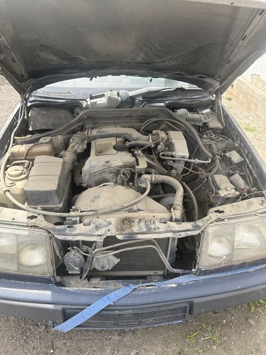 продам мерседес E 300  писать по вацапу