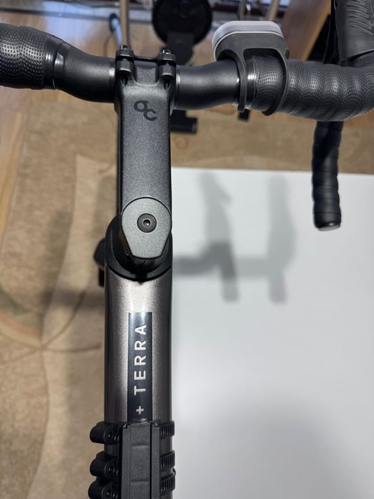 Vând bicicletă gravel Orbea Terra M30, cadru din carbon OMR, mărime XL