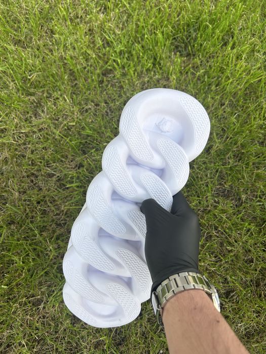 Adidasi Versace Chain Reaction