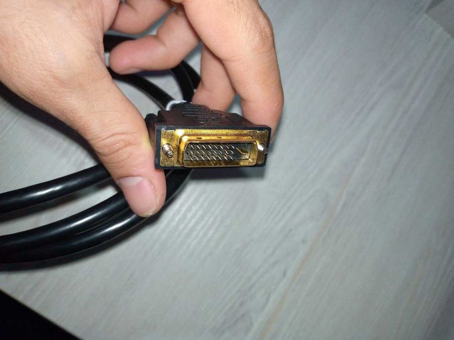 Кабель для дополнительного монитора