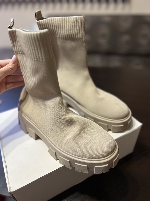 Дамски боти от плетиво