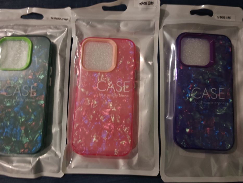IPhone 15 Pro цветни гърбове