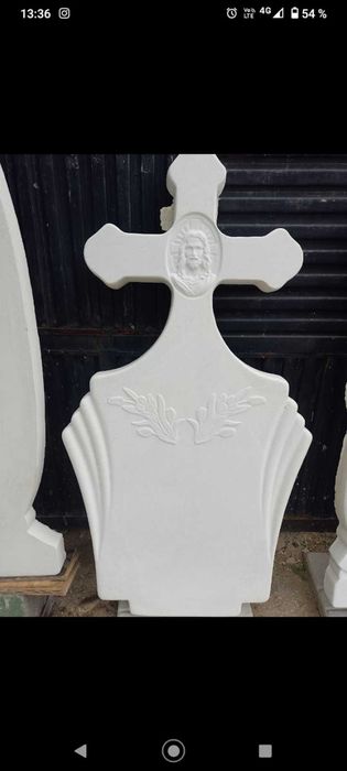 Cruci din ciment alb cu praf de marmura  !