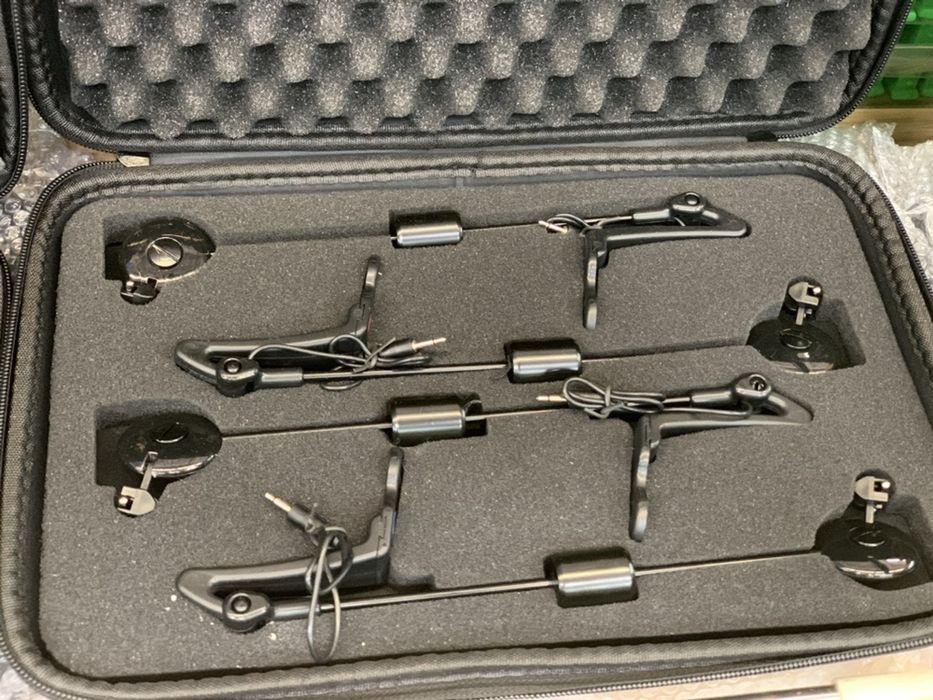 Vand 2 modele de swingheri 4 bucati plus penar