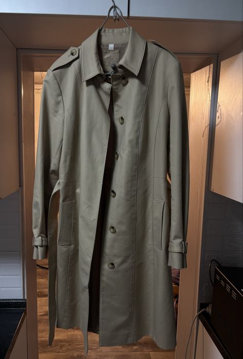 Бежевый тренч Massimo Dutti