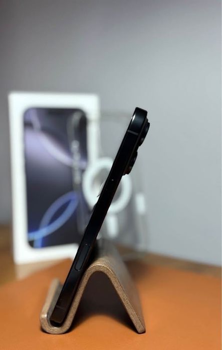 iPhone 16 PRO 100% • Black Titanium • GARANTIE 1an!