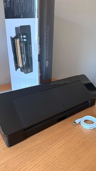 Silhouette Cameo 4 Black