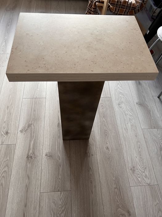 Правоъгълна  помощна маса