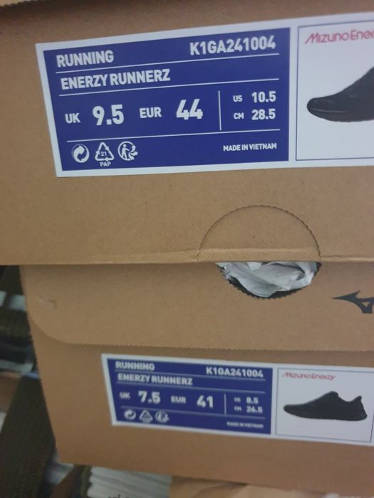 Маратонки Mizuno