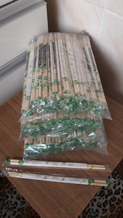 Китайские палочки.