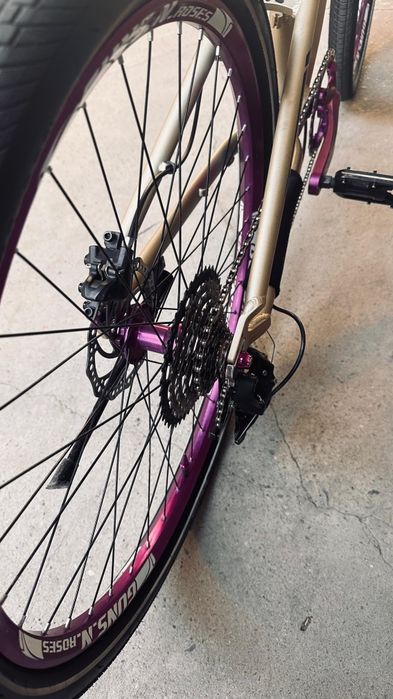 GUNS N ROSES ( двух подвес )