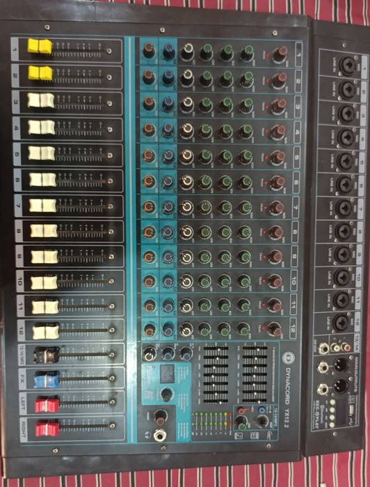 Микшер пульт активный DYNAKORD YX 12.2