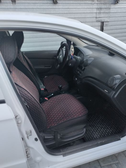 Продам машину Ravon R3