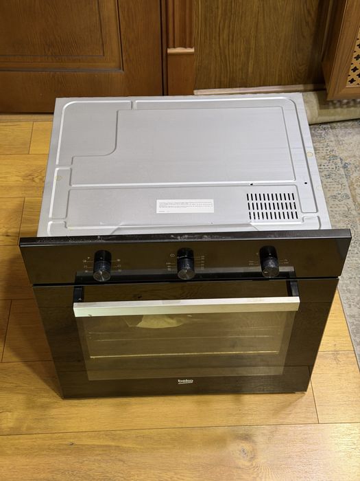 Духовой шкаф бу Beko