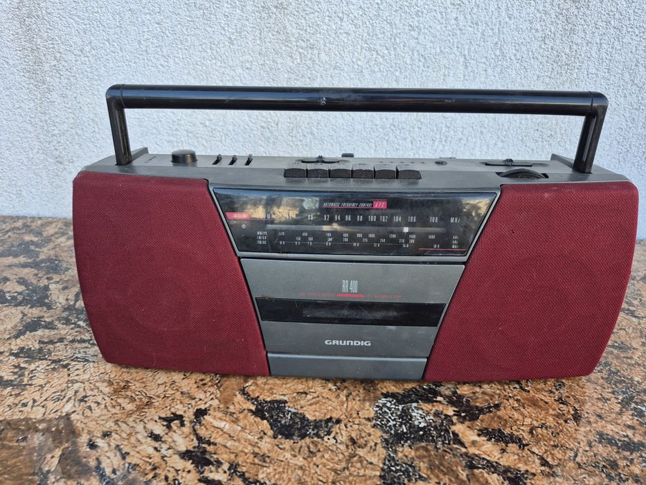 Radio casetofon marca Grunding model RR400 ,made in Germany,