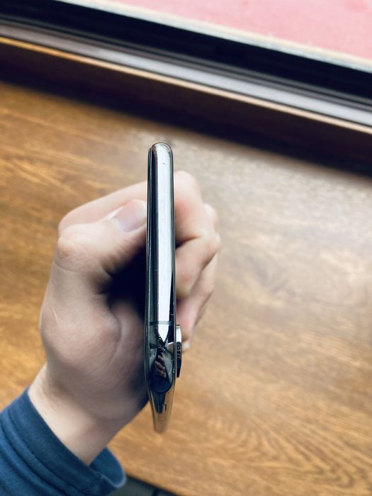 iPhone Xs Max 256GB Dual sim sotladi