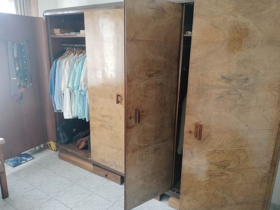 Античен гардероб