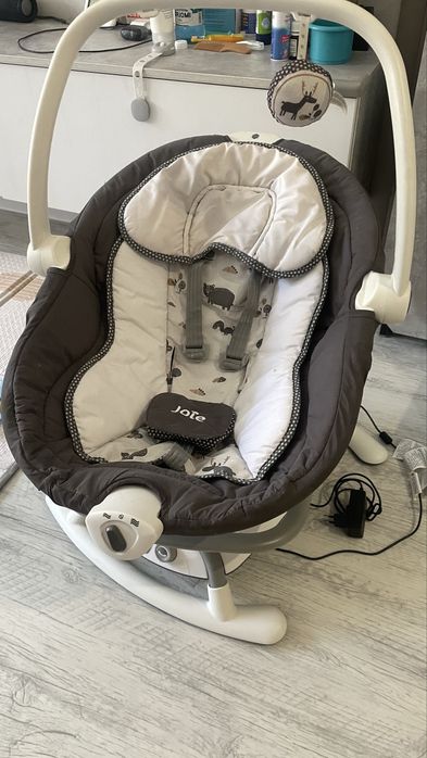 Качеля-шезлонг Joie Sansa 2 in 1.